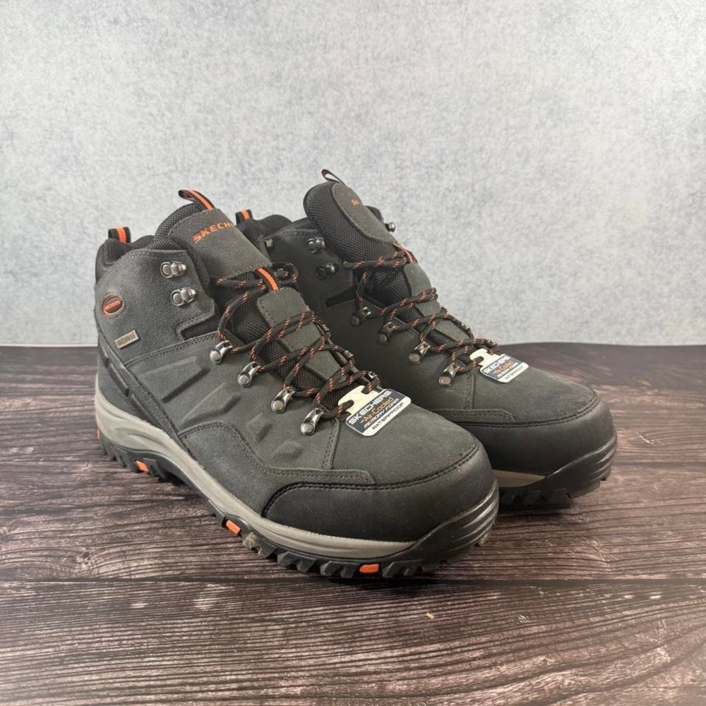 Skechers men's size 13 black hiking boots